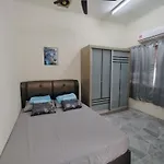 5 Stars Kepong Homestay